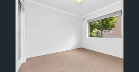 Quiet position at the back of the block, great location! - Photo 3