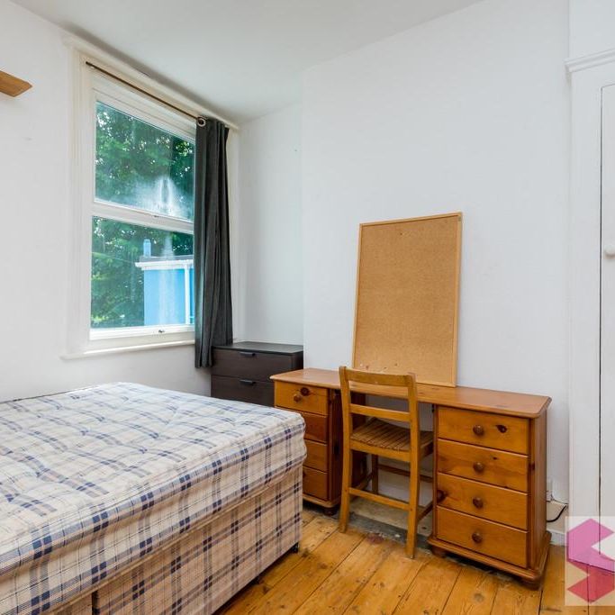 4 bedroom terraced house to rent - Photo 1