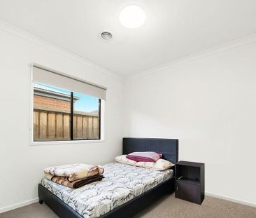 Stunning Home in a Prime Location! - Photo 6