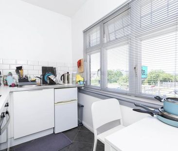 Stunning Studio in Dollis Hill - Photo 2