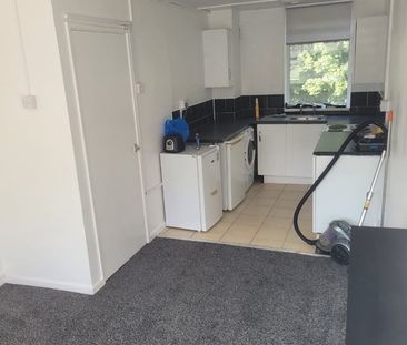 2 Bed Flat, Culworth Court, CV6 - Photo 6