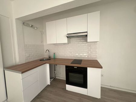 Location Appartement 1 pièce 31m² - Photo 2
