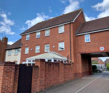 4 bedroom terraced house to rent - Photo 5