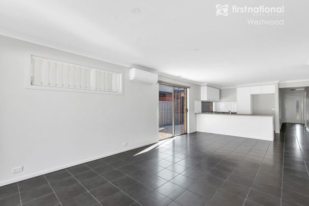 8 Romi Avenue, 3029, Truganina Vic - Photo 1