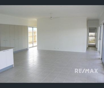 24 Macquarie Street, Wakerley, Qld 4154 - Photo 5