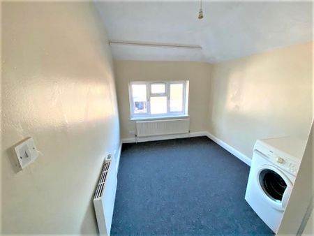 1/2 Bedroom Flat To Let - Hp12 - Photo 5