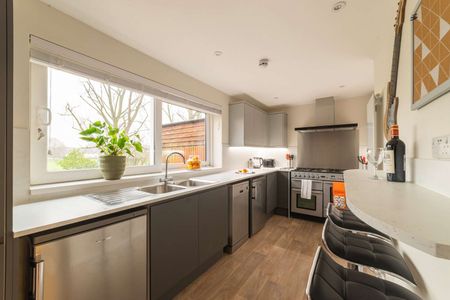 Relaxing 'Garden' House with Beautiful views & Peaceful Surroundings Room 5 - Photo 3