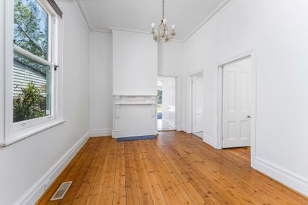 Clean Edwardian Three Bed Home - Photo 5