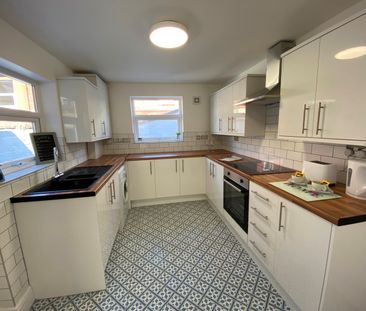 3 Bed Terraced House, Halsbury Road, L6 - Photo 2