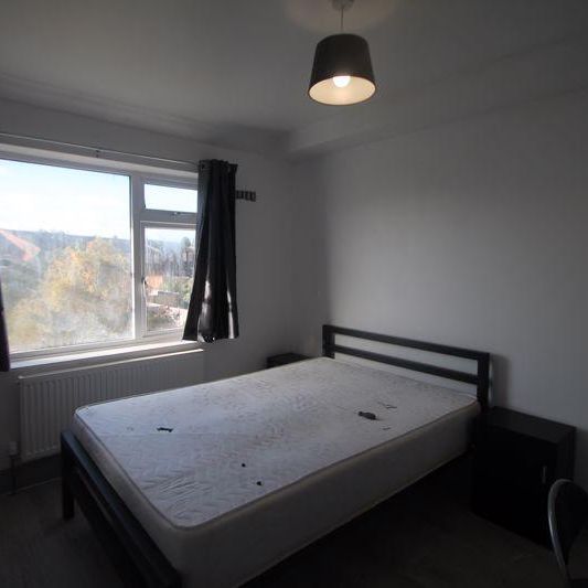 5 bedroom semi-detached house to rent - Photo 1