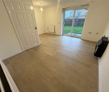 3 bedroom end of terrace house to rent - Photo 1