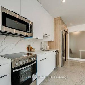 3 Bedroom, 2 Bathroom - River St Condos - Photo 2