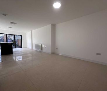 5 bedroom end of terrace house to rent - Photo 1