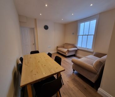 6 Bed Student Accommodation - Photo 1