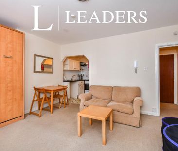 Studio to rent - Photo 5