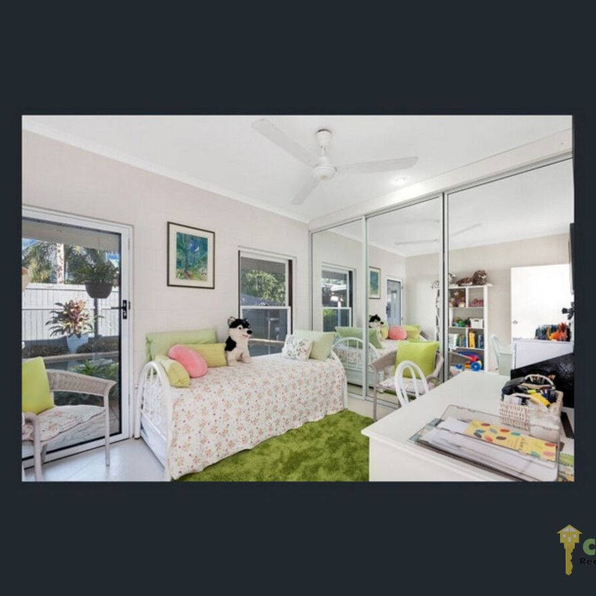 Three Bedrooms, Pool & Big Shed! - Photo 1