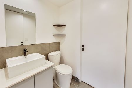 For Lease - 1602 Queen Street Unit# 301, Toronto, Ontario - Photo 2