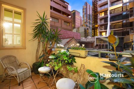 Heritage Boutique Block - Unfurnished Beauty! - Photo 2