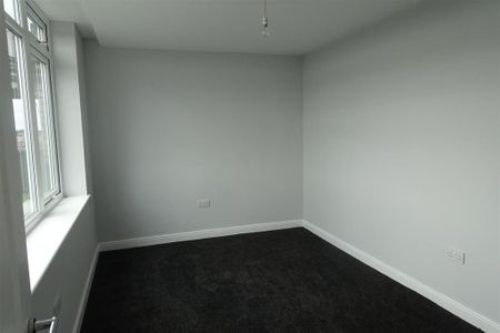 2 bedroom penthouse to rent - Photo 5