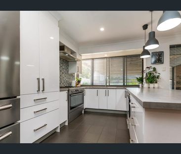 Beautiful Place Called Home - UNFURNISHED - Photo 3