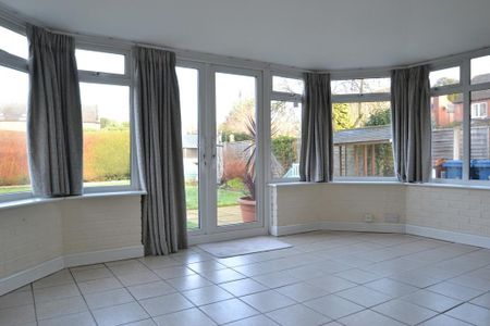 4 bedroom detached house to rent - Photo 4