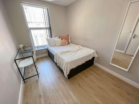 Ingrow Road, L6 - Photo 5