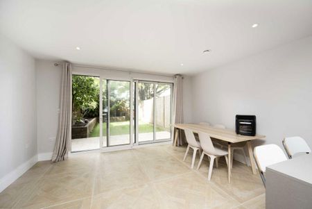 4 bedroom terraced house to rent - Photo 2