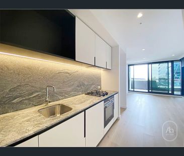 5811/639 Little Lonsdale Street, Melbourne, Vic 3000 - Photo 2