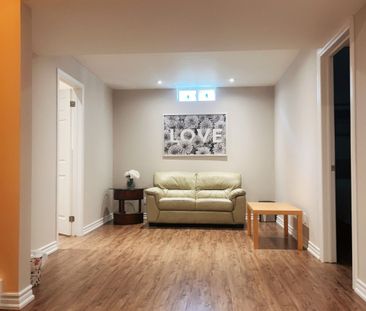 For Lease - 8 Stony Hill Boulevard, Markham, Ontario - Photo 1