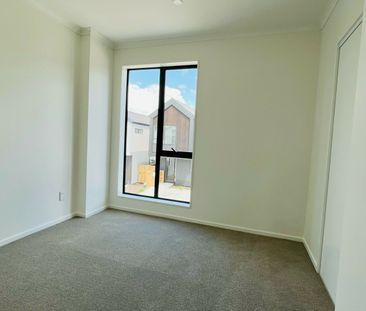 2 Bedroom - 1 Bathroom - Offstreet Parking - Photo 4