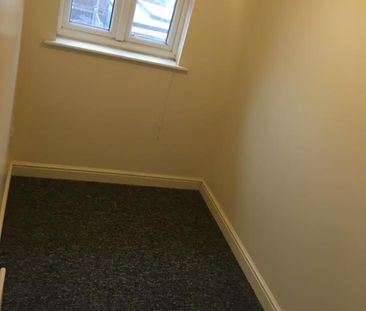 2 bedroom terraced house for rent - Photo 6