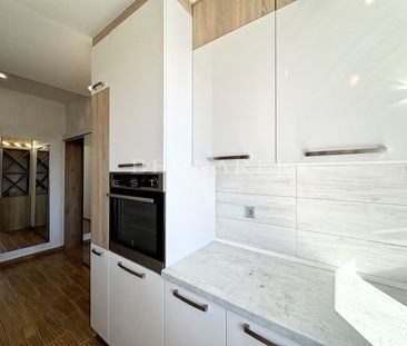 E, Grota Roweckiego, Tychy – zdjęcie 4
