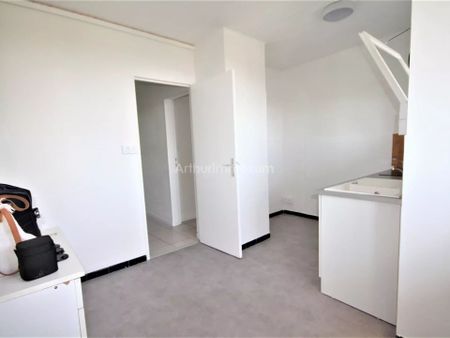 Location Appartement 3 pièces 75 m2 à Martigues - Photo 3