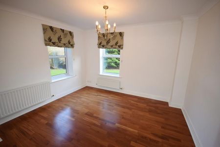 4 bedroom detached house to rent - Photo 4