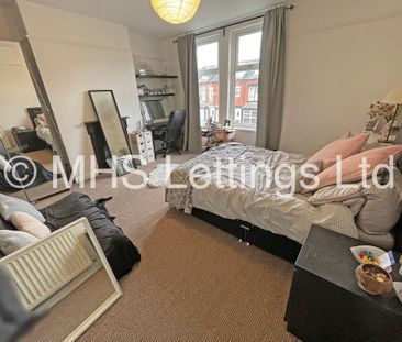 1 Bedroom Shared House for rent in Ash Road - Photo 4