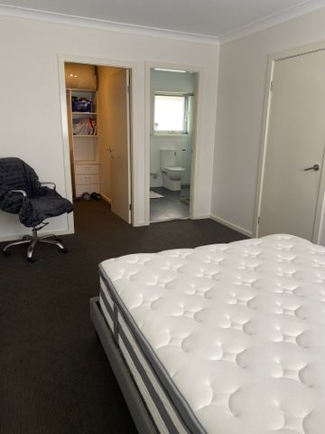 The Entrance - Photo 4