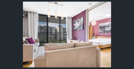 Comfortable and Stylish - Photo 5