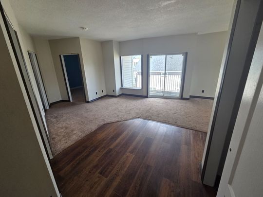 For Lease - 8 Wellington Street Unit# 1, Kawartha Lakes, Ontario - Photo 1