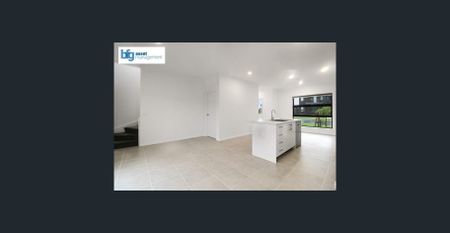 Modern & Spacious 3-Bedroom Townhouse in Clyde - Photo 5