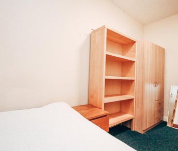 6 bedroom private hall to rent - Photo 4