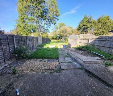 Yew Avenue, West Drayton, UB7 - Photo 3