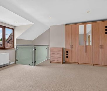 8 Castlegrange, Belfast, BT5 7GT - Photo 4
