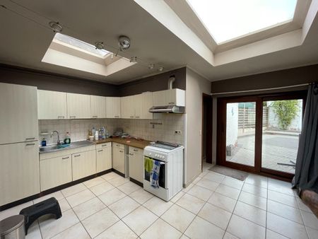 Wervik - Instapklare rijwoning met 3 slaapkamers en garage - Foto 3