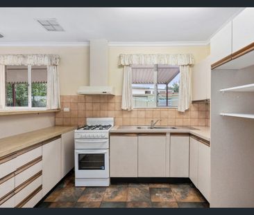 Spacious Family Home in Prime Modbury North Location - Photo 1