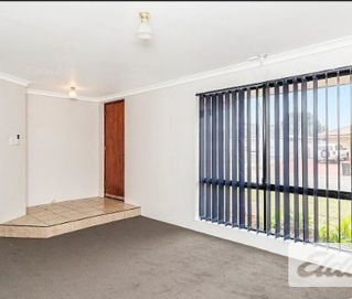 31 Trafalgar Gardens - Photo 1