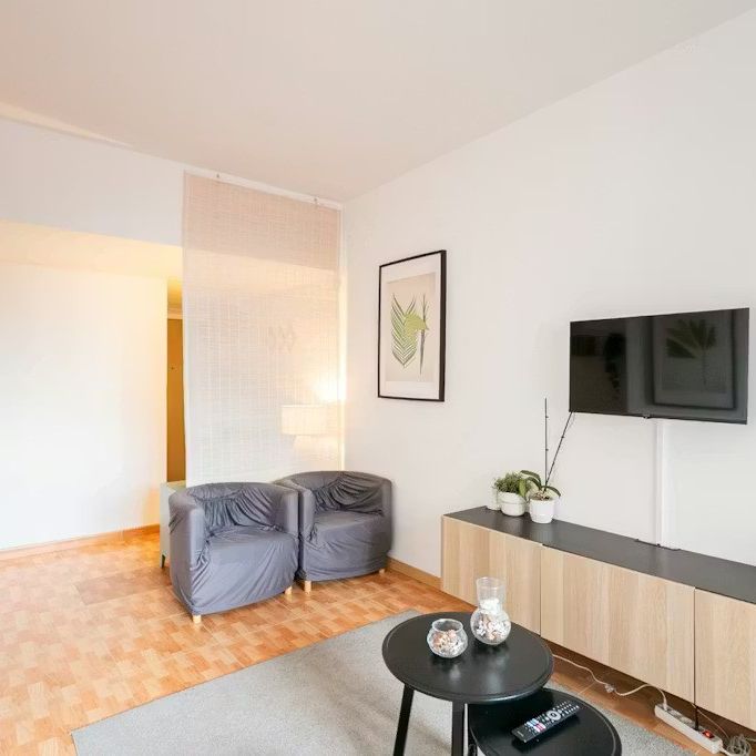 Avinguda de la Mare de Déu de Montserrat, Barcelona, Catalonia 08024 - Foto 1