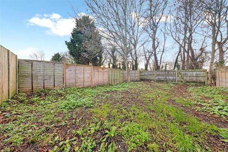 2 bedroom maisonette to rent - Photo 5