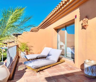 Luxury penthouse for rent in Málaga, Spain - Photo 2