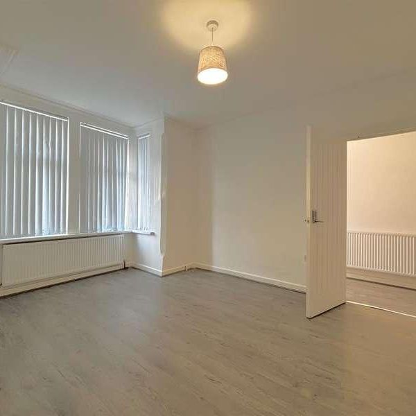 Hurst Grove, MK40 - Photo 1