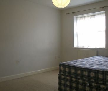 2 Bed - Hythe - Photo 5